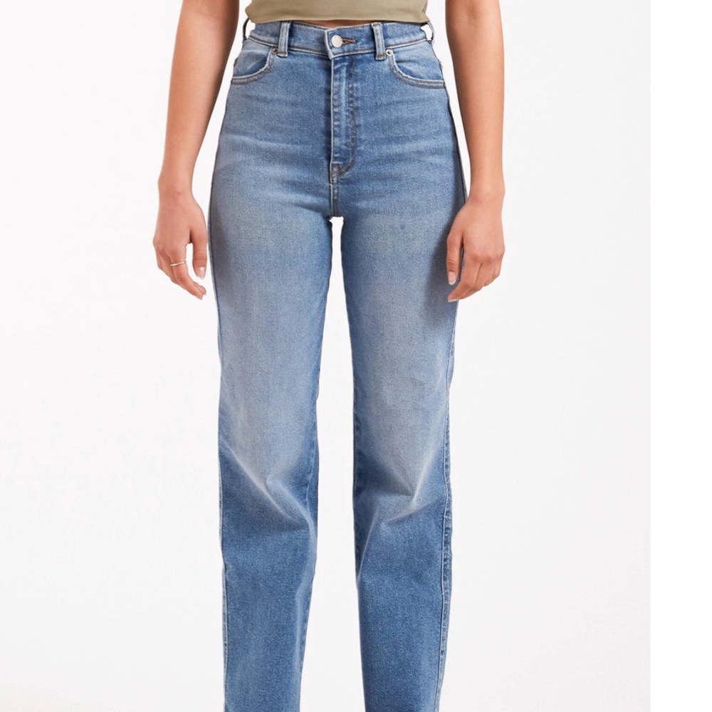 Moxy Straight - Breeze Mid Worn Hem